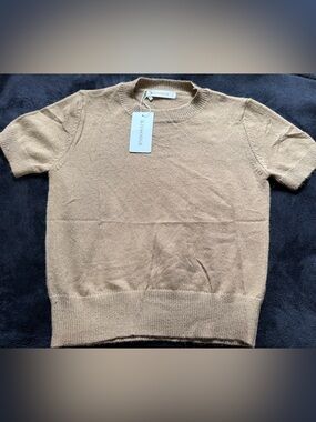Women’s Crewneck Sweater in Camel